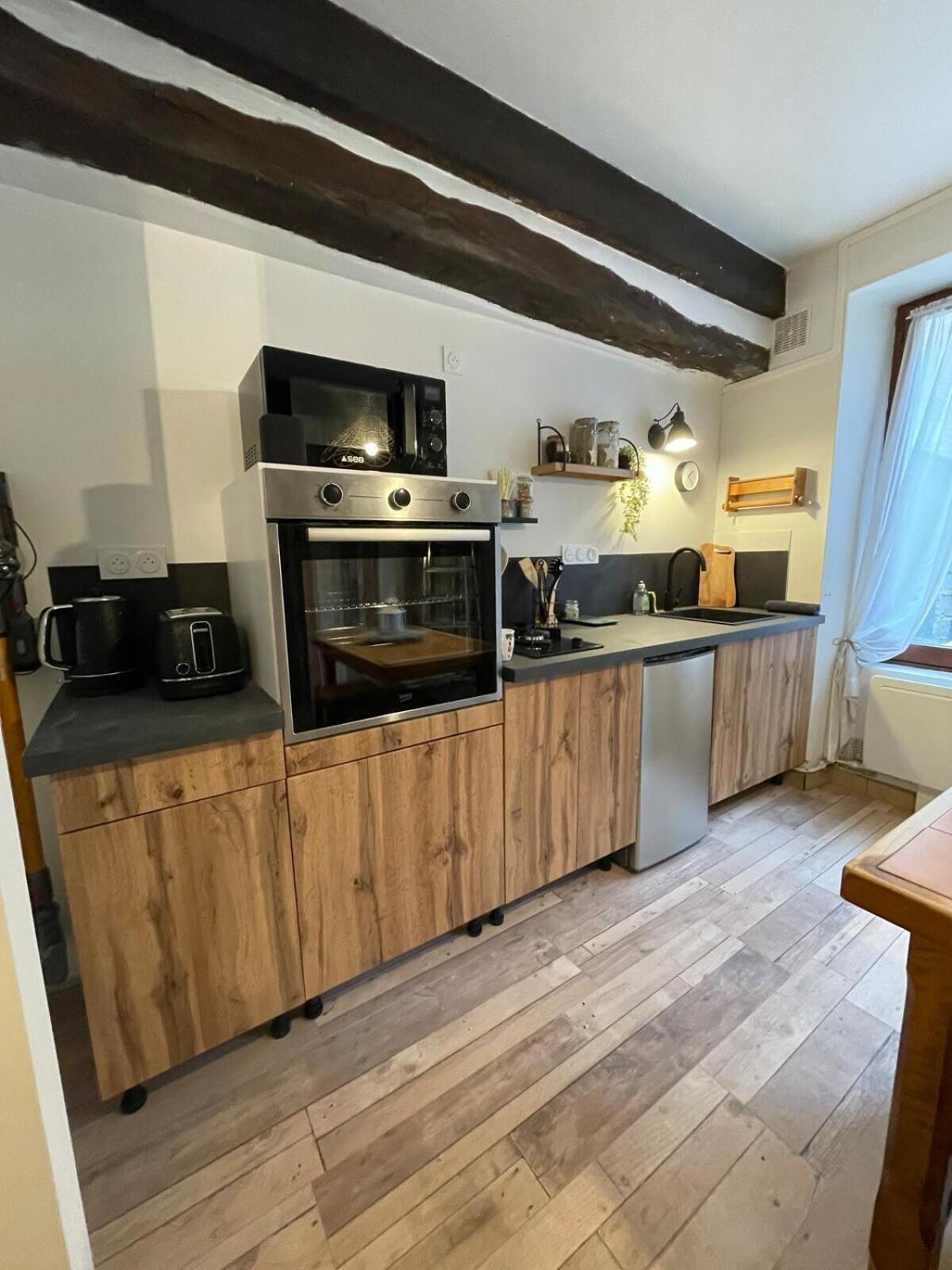 "La Petite Maison" Triplex Au Centre Ville - Les Terres Du Roy Avallon Exterior foto